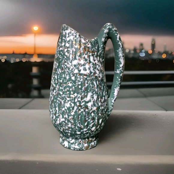 Vintage Savoy Pottery MCM Splatterware Pitcher Vase Green W/Gold White Details - Picture 1 of 8